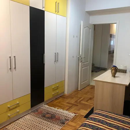 Апартаменти Jb *